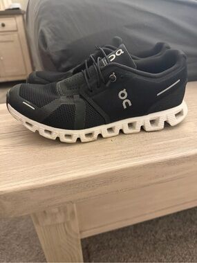 On Cloud 5 shoes